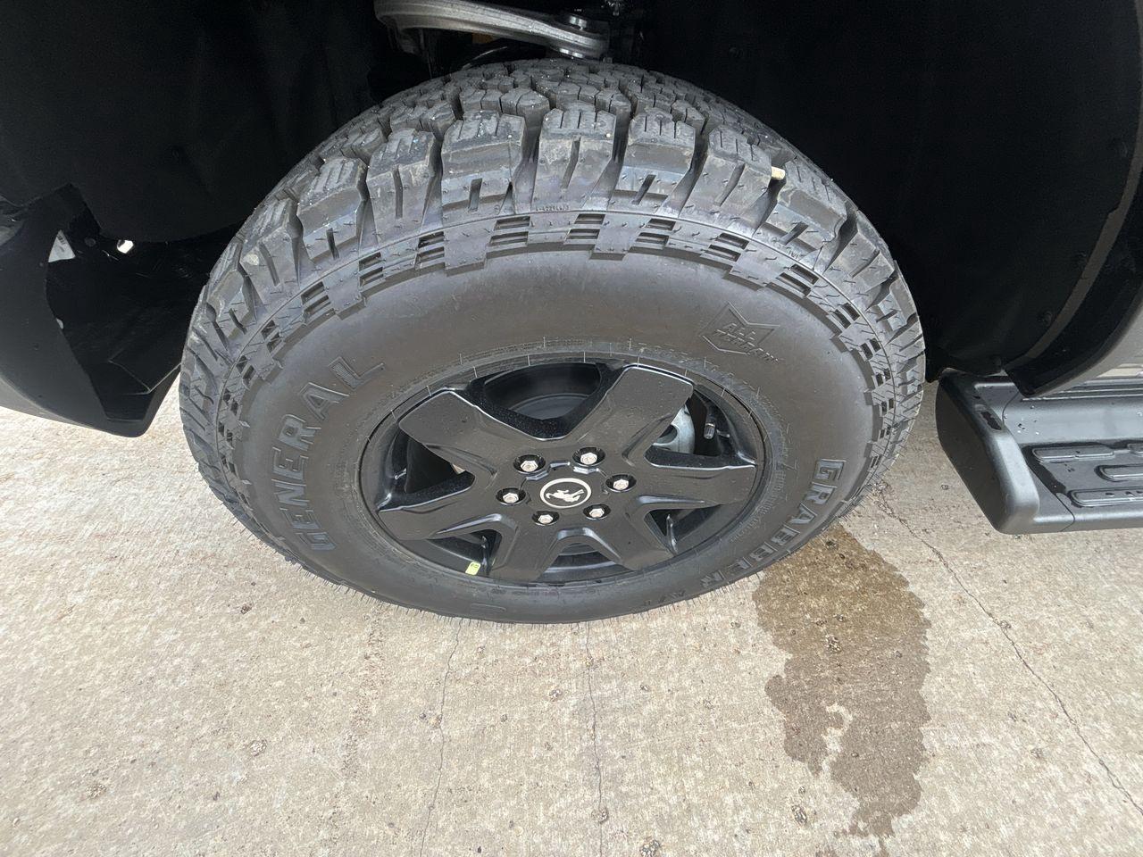 2025 Ford Bronco OUTER BANKS 4 DOOR 4X4 Photo5