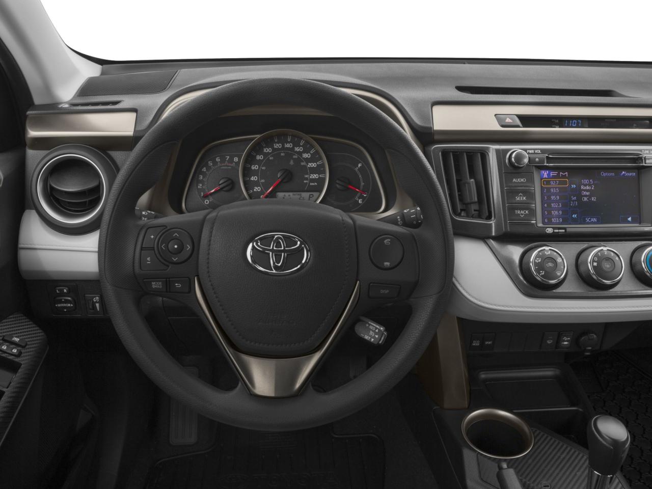2015 Toyota RAV4 LE Photo3