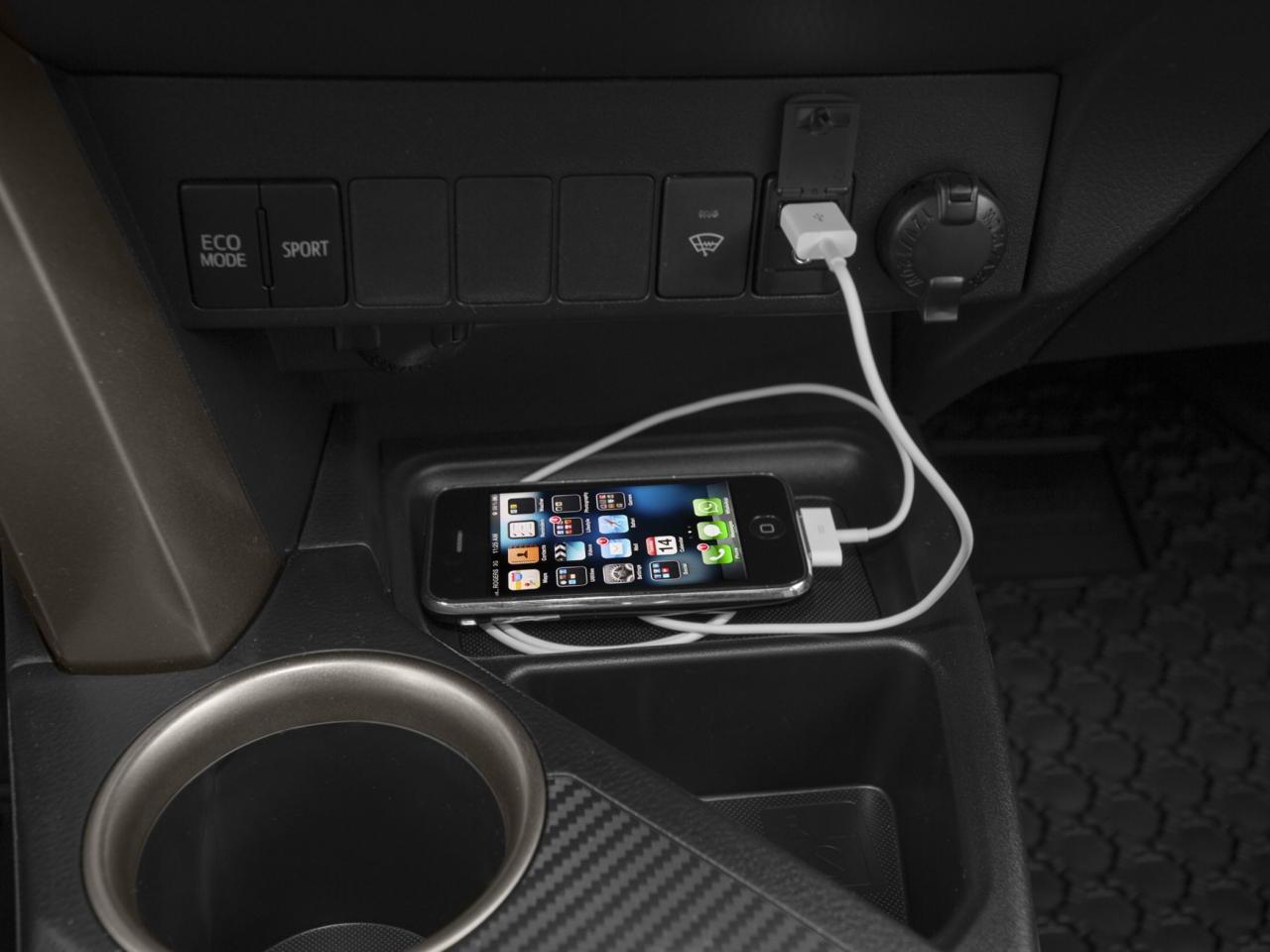2015 Toyota RAV4 LE Photo