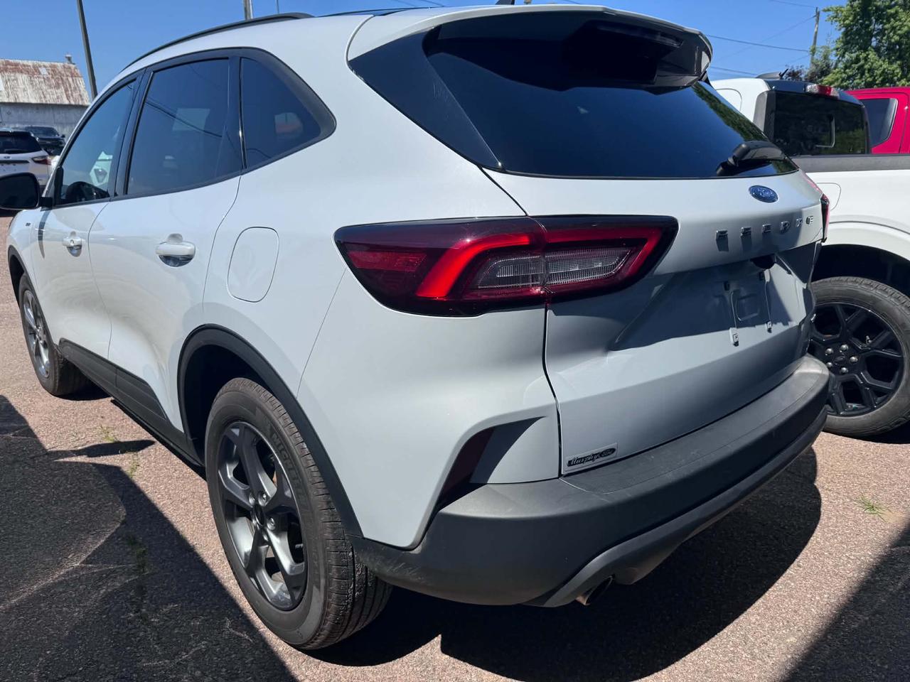 2025 Ford Escape ST-Line Photo1