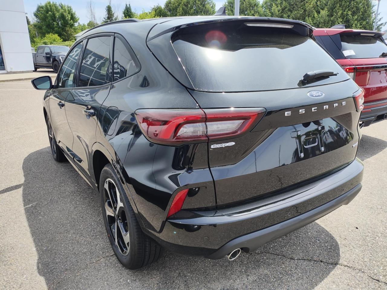 2025 Ford Escape ST-Line Elite