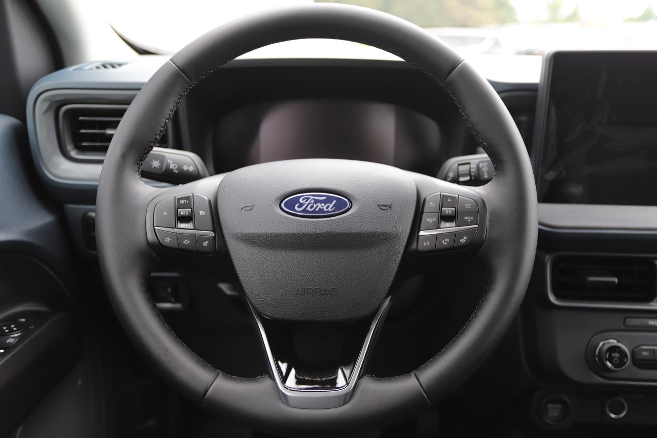 2025 Ford Maverick XLT AWD SuperCrew Photo5