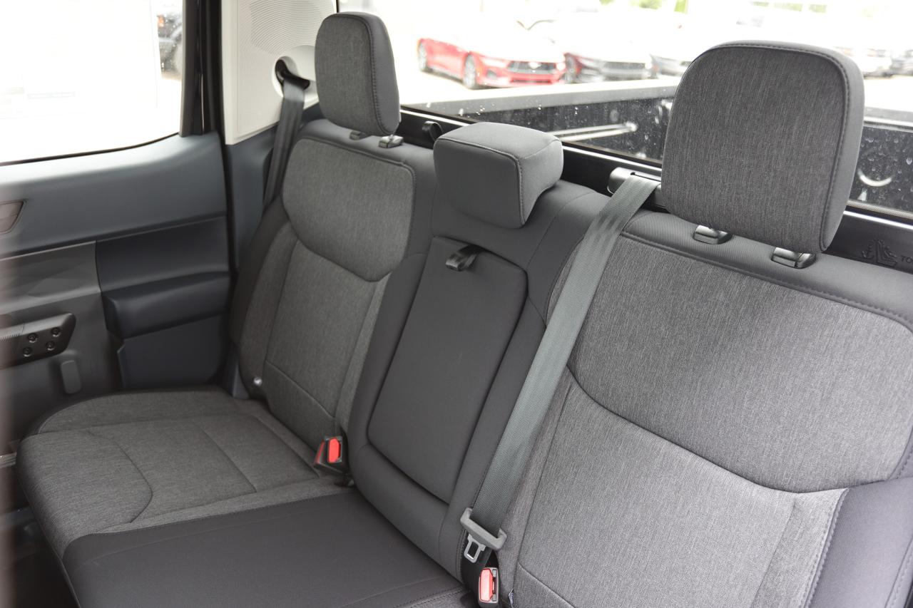 2025 Ford Maverick XLT AWD SuperCrew Photo5
