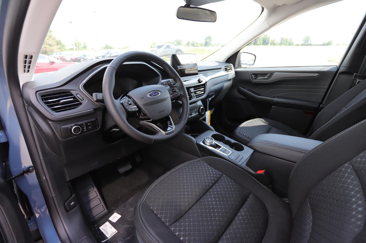 2025 Ford Escape Active FWD Photo5