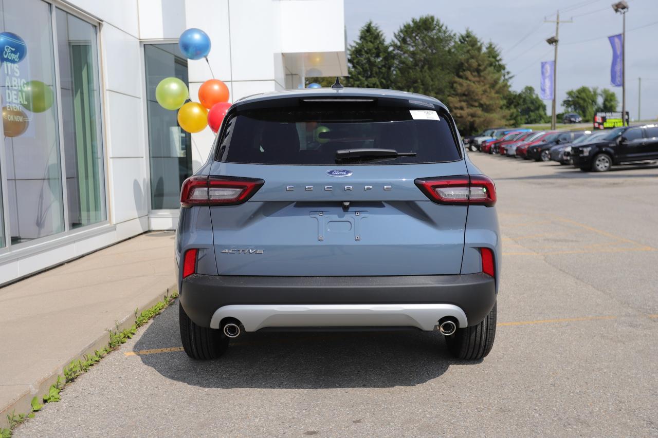 2025 Ford Escape Active FWD Photo4