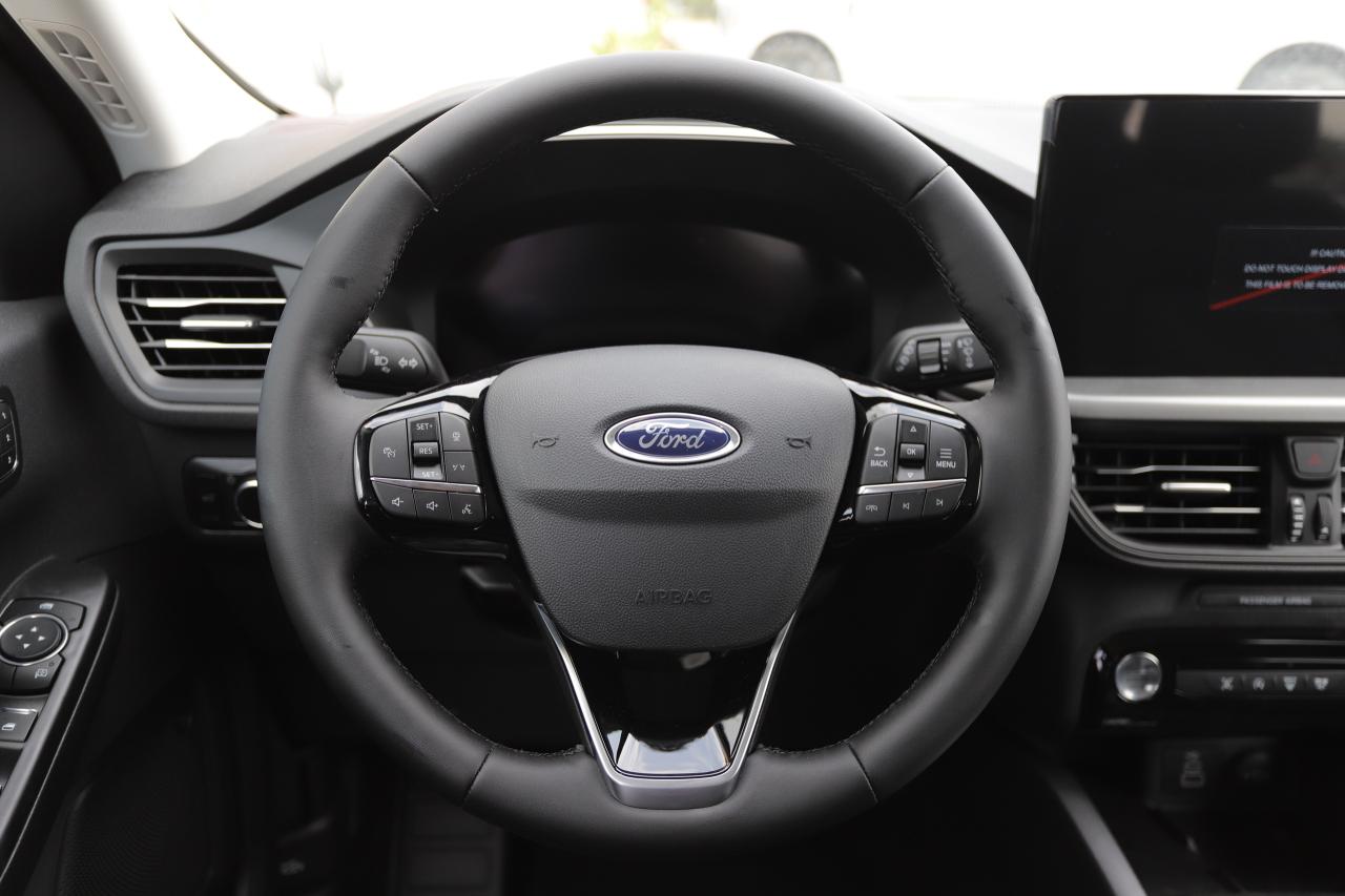 2025 Ford Escape Active AWD Photo5