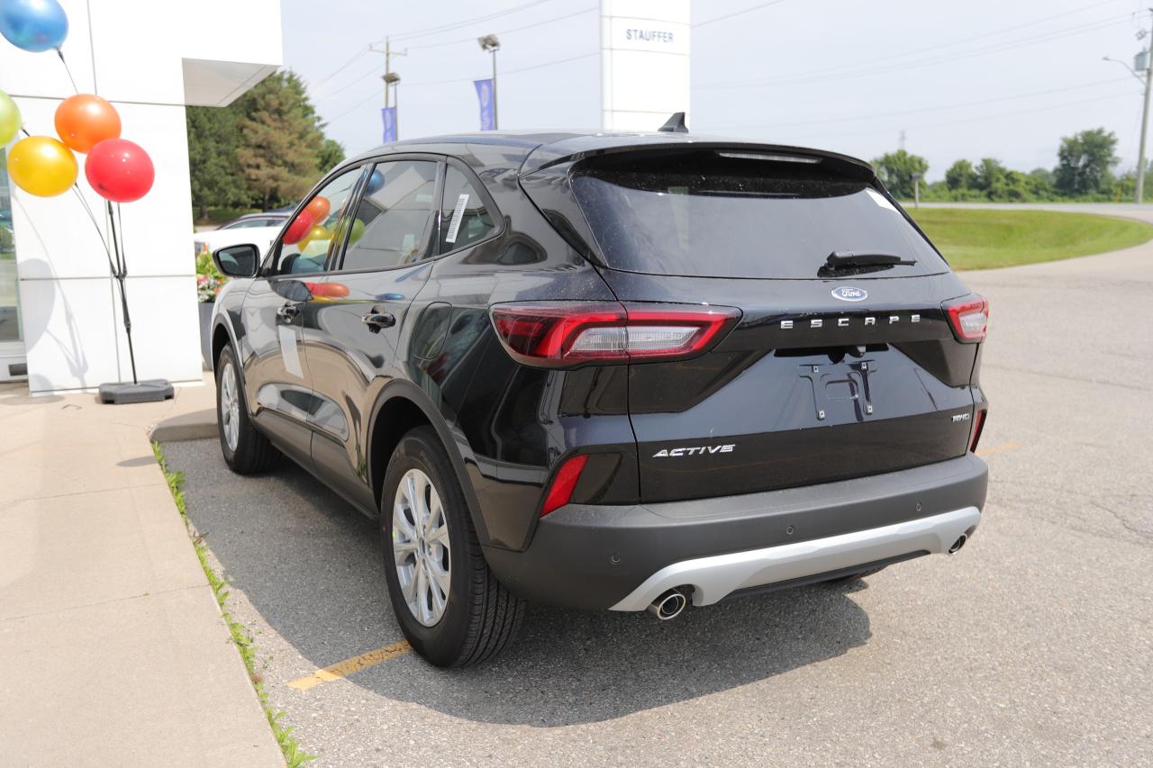 2025 Ford Escape Active AWD Photo5