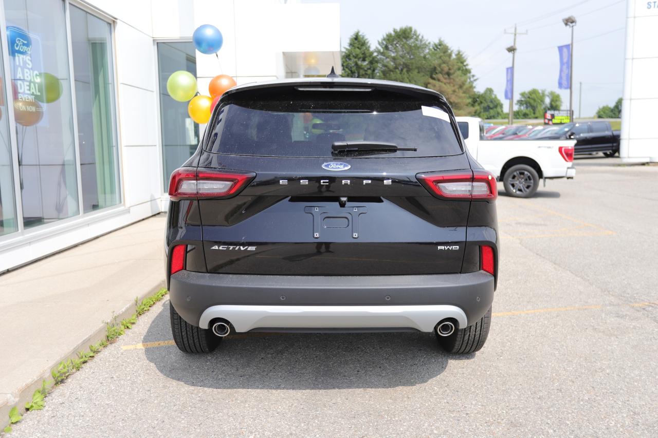 2025 Ford Escape Active AWD Photo4