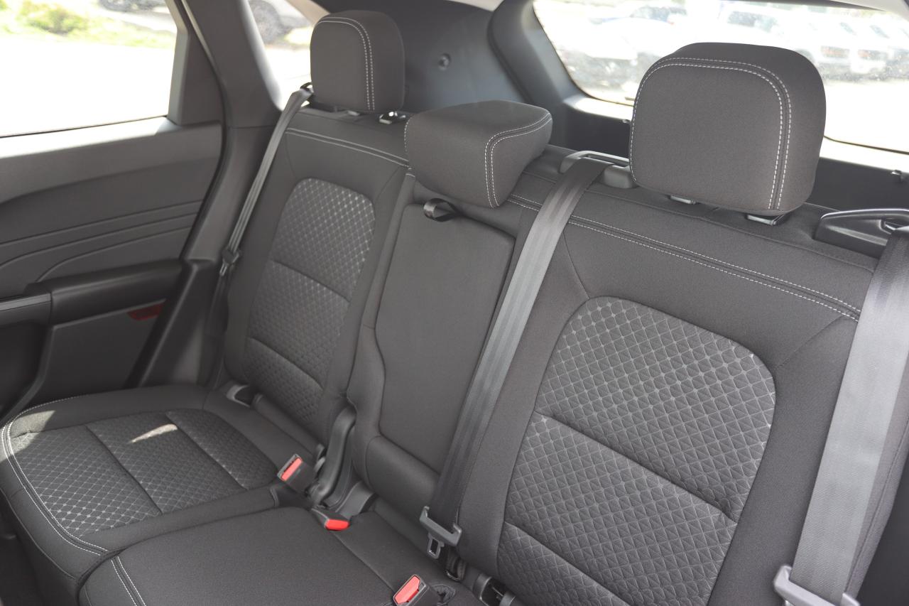 2025 Ford Escape Active AWD Photo5