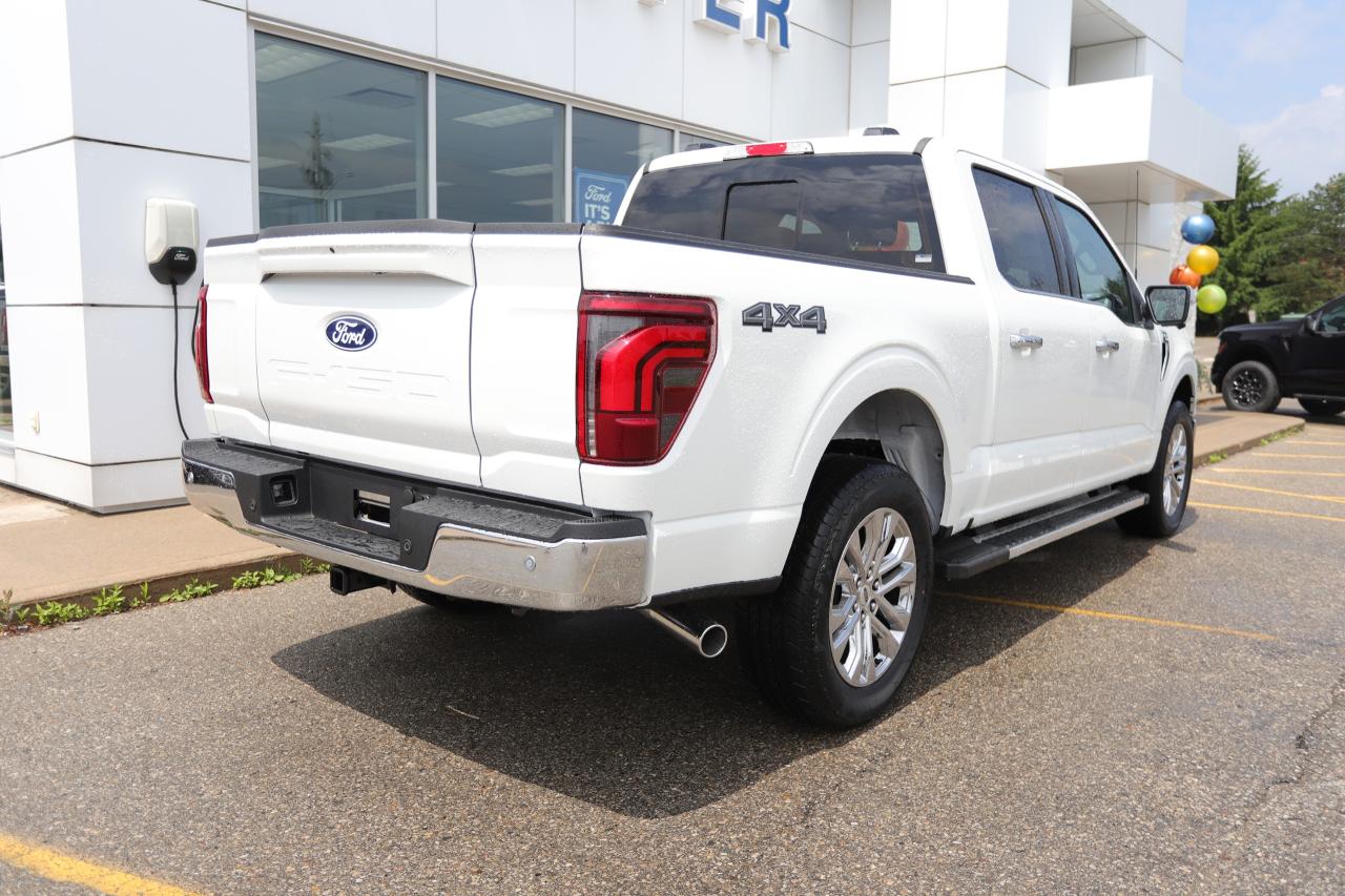 2025 Ford F-150 Lariat 4WD SuperCrew 5.5' Box Photo3