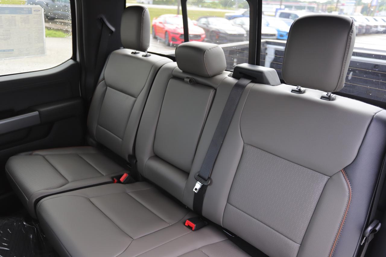2025 Ford F-150 Lariat 4WD SuperCrew 5.5' Box Photo5