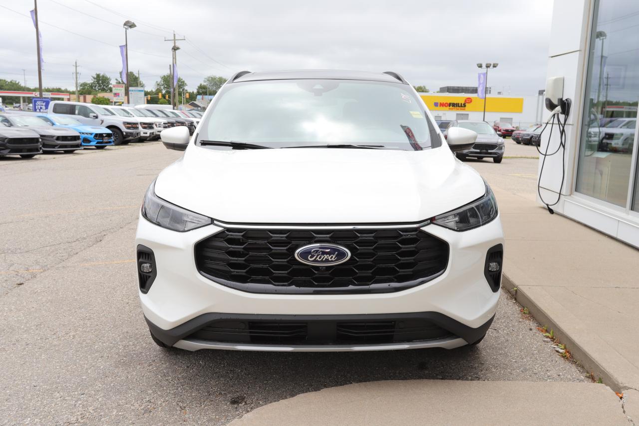 2025 Ford Escape ST-Line Select AWD Photo5