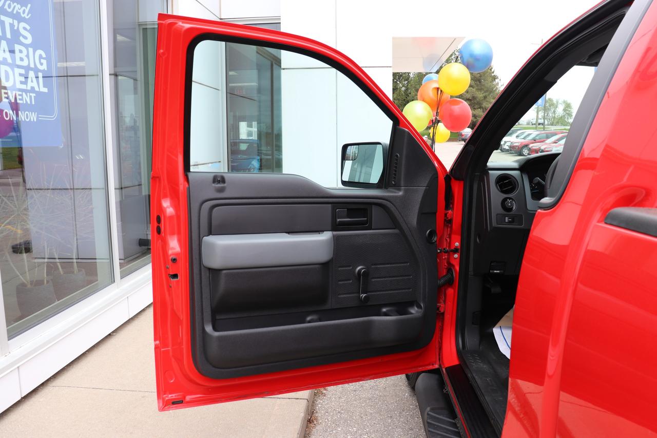 2014 Ford F-150 STX 2WD Reg Cab 126 Photo5