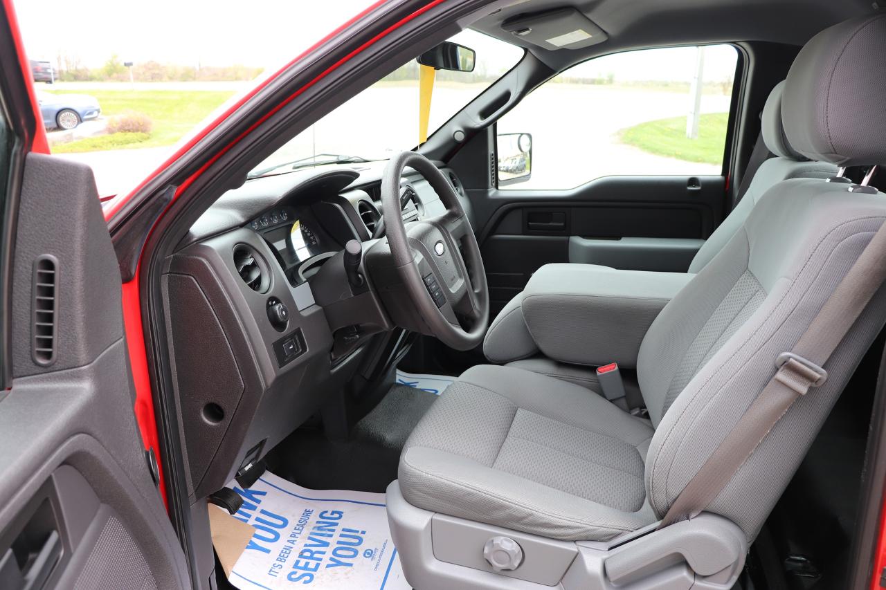 2014 Ford F-150 STX 2WD Reg Cab 126 Photo5