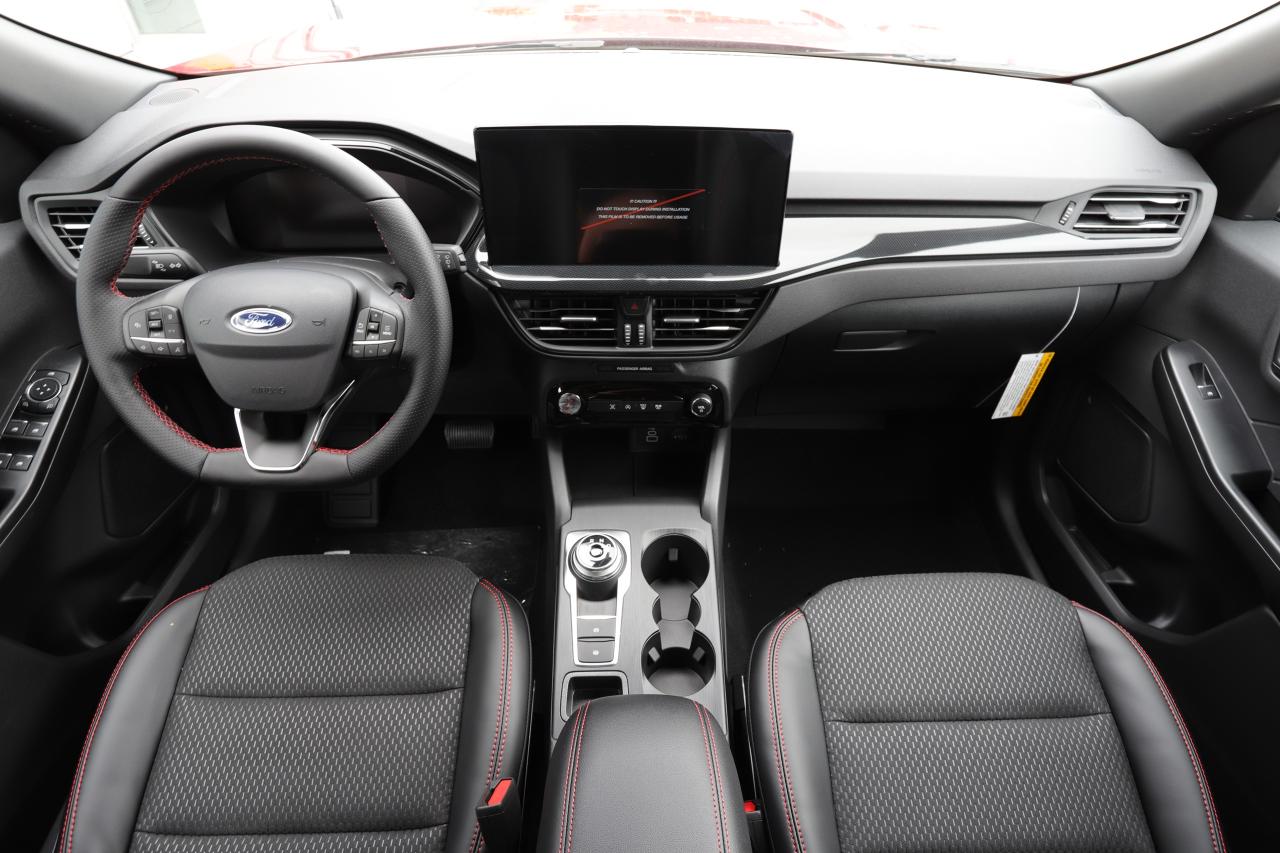 2025 Ford Escape ST-Line AWD Photo5