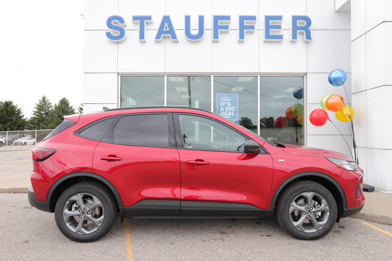 2025 Ford Escape ST-Line AWD Photo2
