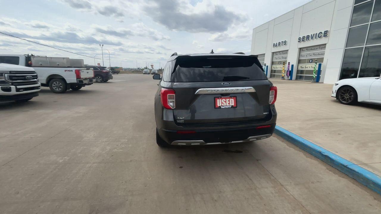 2020 Ford Explorer XLT 4WD Photo5