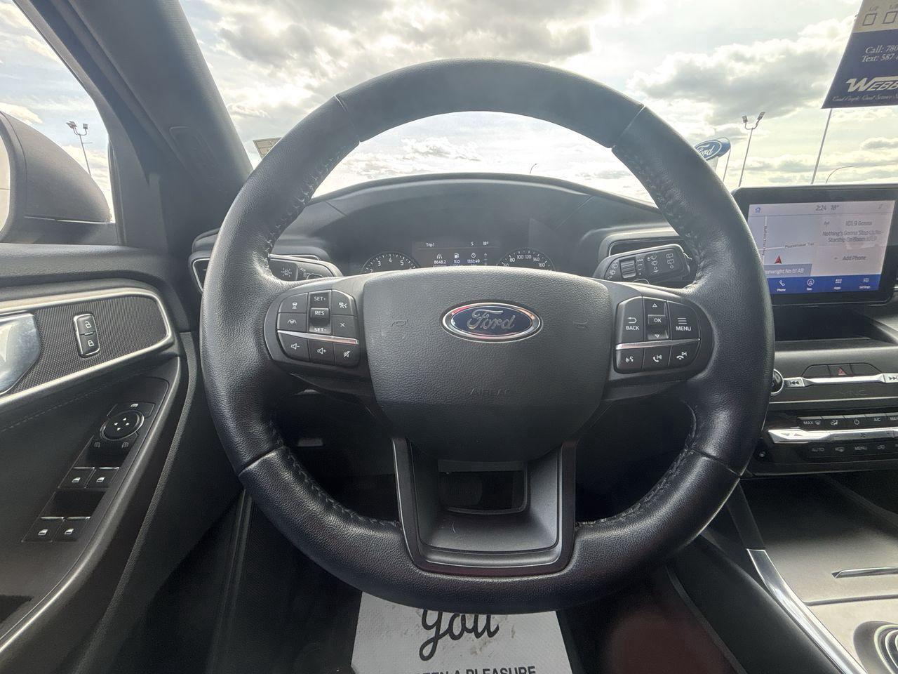2020 Ford Explorer XLT 4WD Photo5