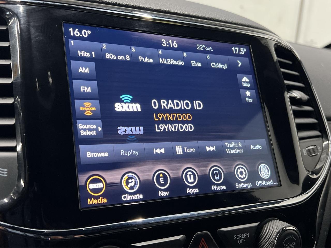 2020 Jeep Grand Cherokee 4X4 |CARPLAY |NAV |REAR CAM |BLIND SPOT |ALLOYS Photo