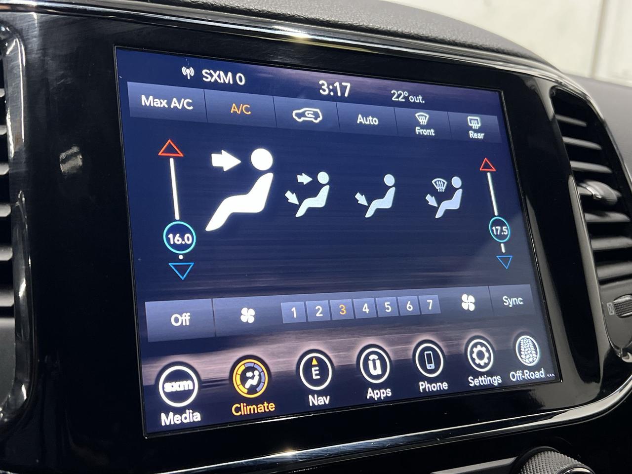 2020 Jeep Grand Cherokee 4X4 |CARPLAY |NAV |REAR CAM |BLIND SPOT |ALLOYS Photo