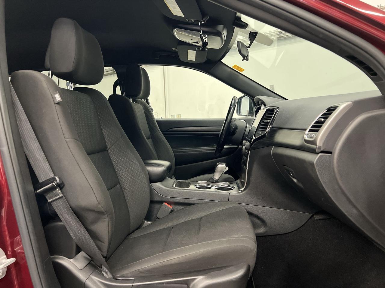 2020 Jeep Grand Cherokee 4X4 |CARPLAY |NAV |REAR CAM |BLIND SPOT |ALLOYS Photo
