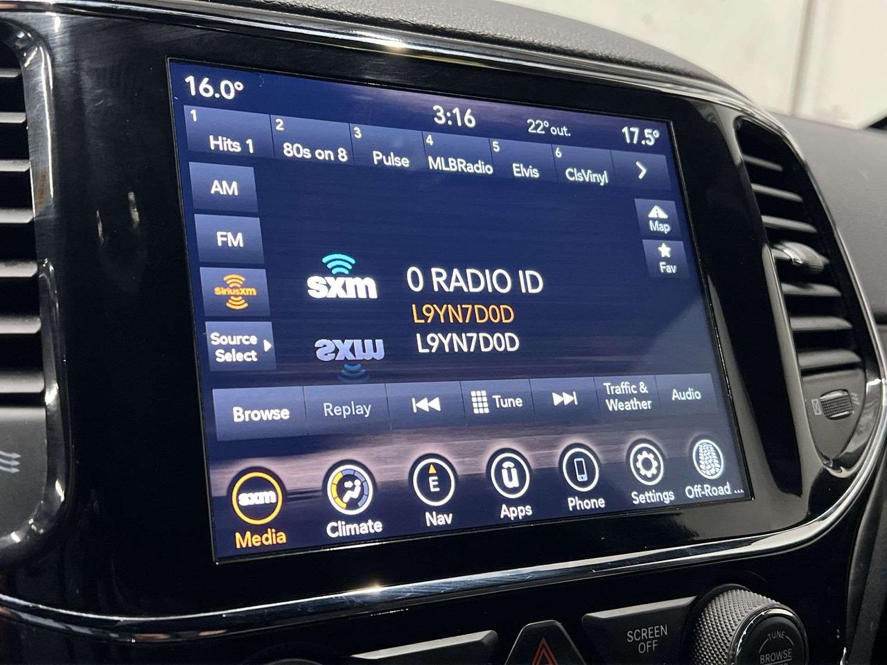 2020 Jeep Grand Cherokee 4X4 |CARPLAY |NAV |REAR CAM |BLIND SPOT |ALLOYS Photo