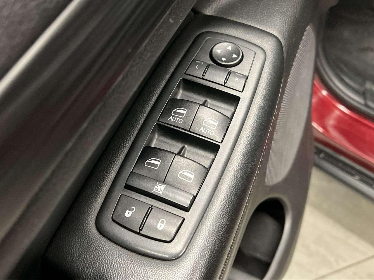 2020 Jeep Grand Cherokee 4X4 |CARPLAY |NAV |REAR CAM |BLIND SPOT |ALLOYS Photo