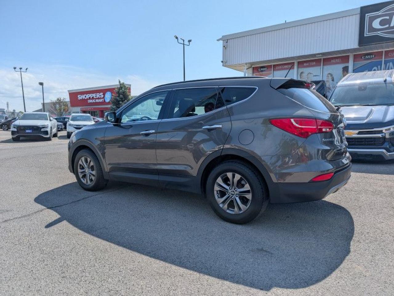 2014 Hyundai Santa Fe Sport 2.4 Luxury  **LEATHER** Photo2
