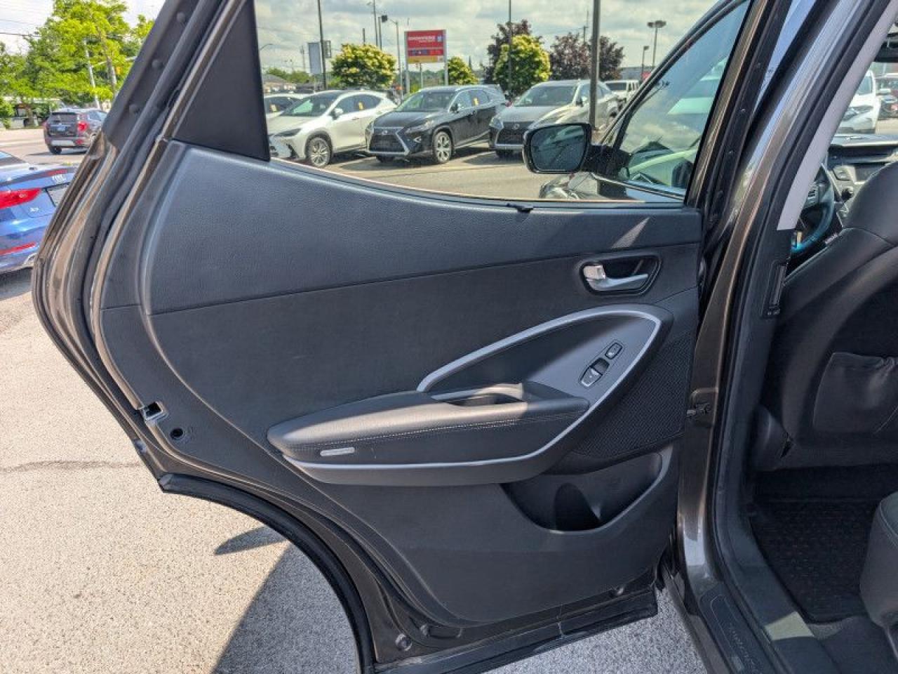 2014 Hyundai Santa Fe Sport 2.4 Luxury  **LEATHER** Photo