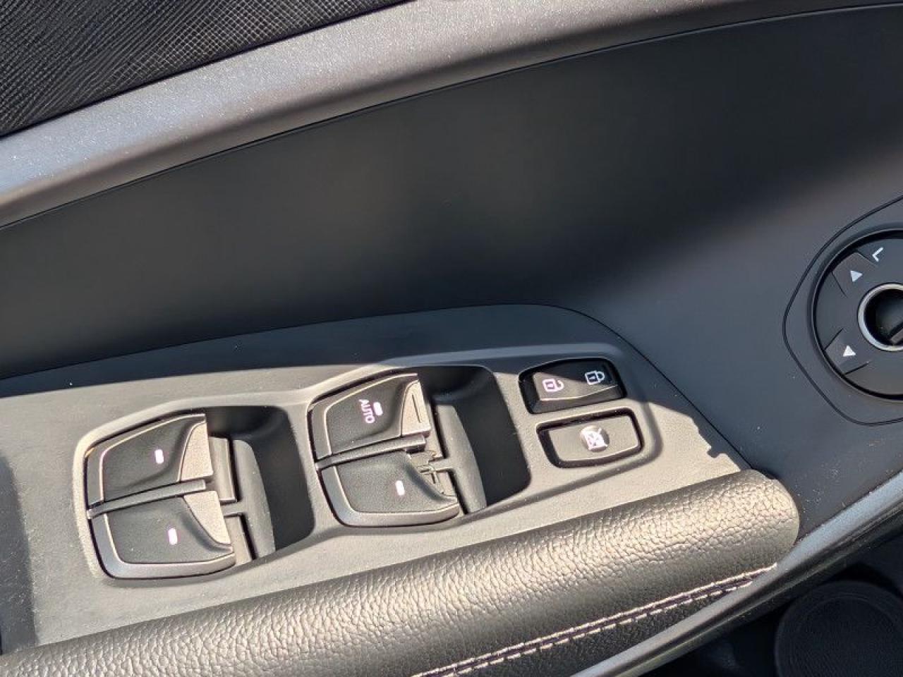 2014 Hyundai Santa Fe Sport 2.4 Luxury  **LEATHER** Photo