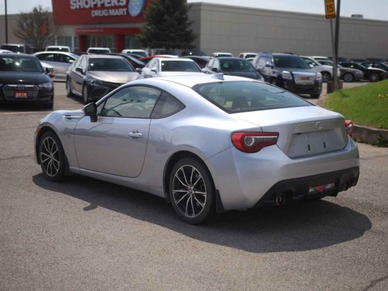 2017 Toyota 86 Coupe  **LOW KMS - 1 OWNER - CLEAN CF** Photo2