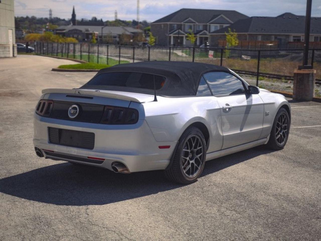 2013 Ford Mustang GT Premium  **ELECTRONICS PKG - CONVERTIBLE** Photo4