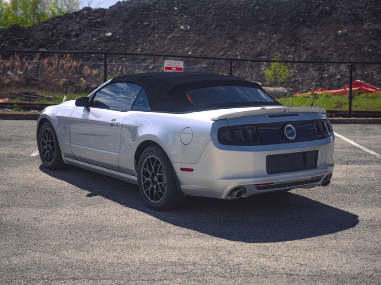 2013 Ford Mustang GT Premium  **ELECTRONICS PKG - CONVERTIBLE** Photo3
