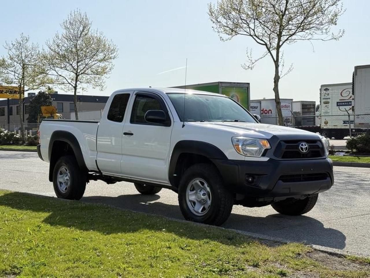 Used 2015 Toyota Tacoma Access Cab 4WD for sale in Burnaby, BC