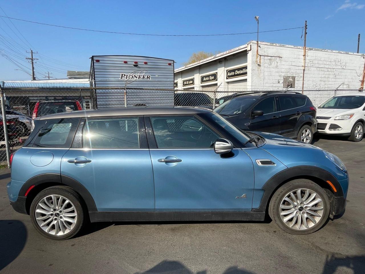 2017 MINI Cooper Clubman ALL4 *AWD, HEATED LEATHER SEATS, MOONROOF* Photo3