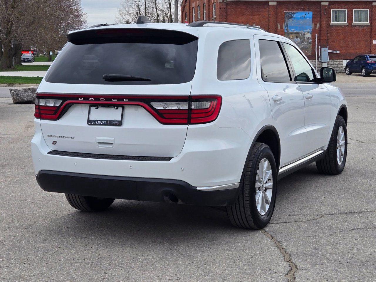 2022 Dodge Durango SXT - Photo #5