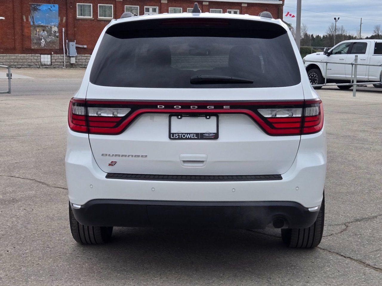 2022 Dodge Durango SXT - Photo #6