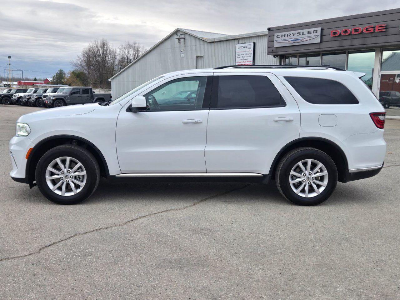 2022 Dodge Durango SXT - Photo #8