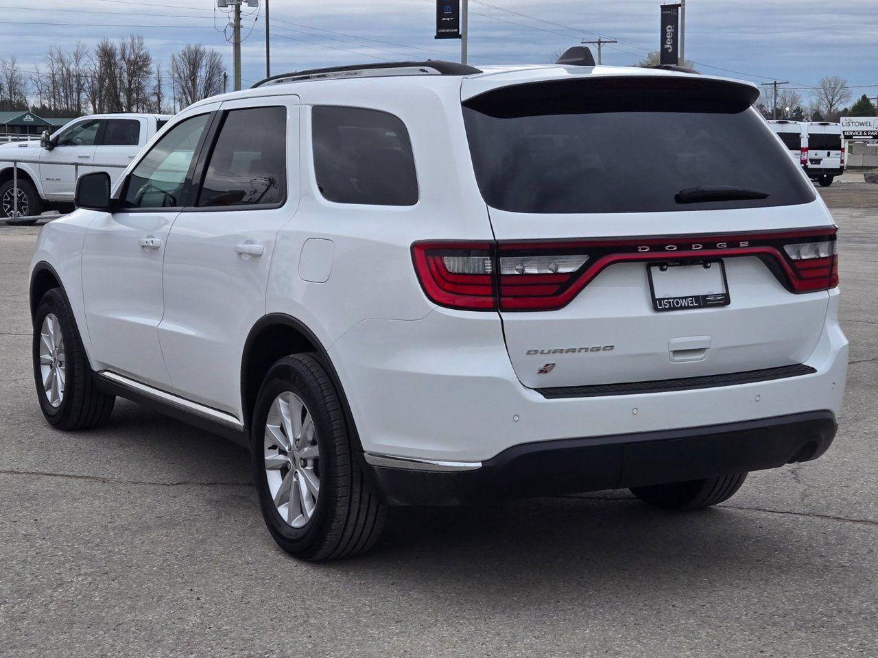 2022 Dodge Durango SXT - Photo #7