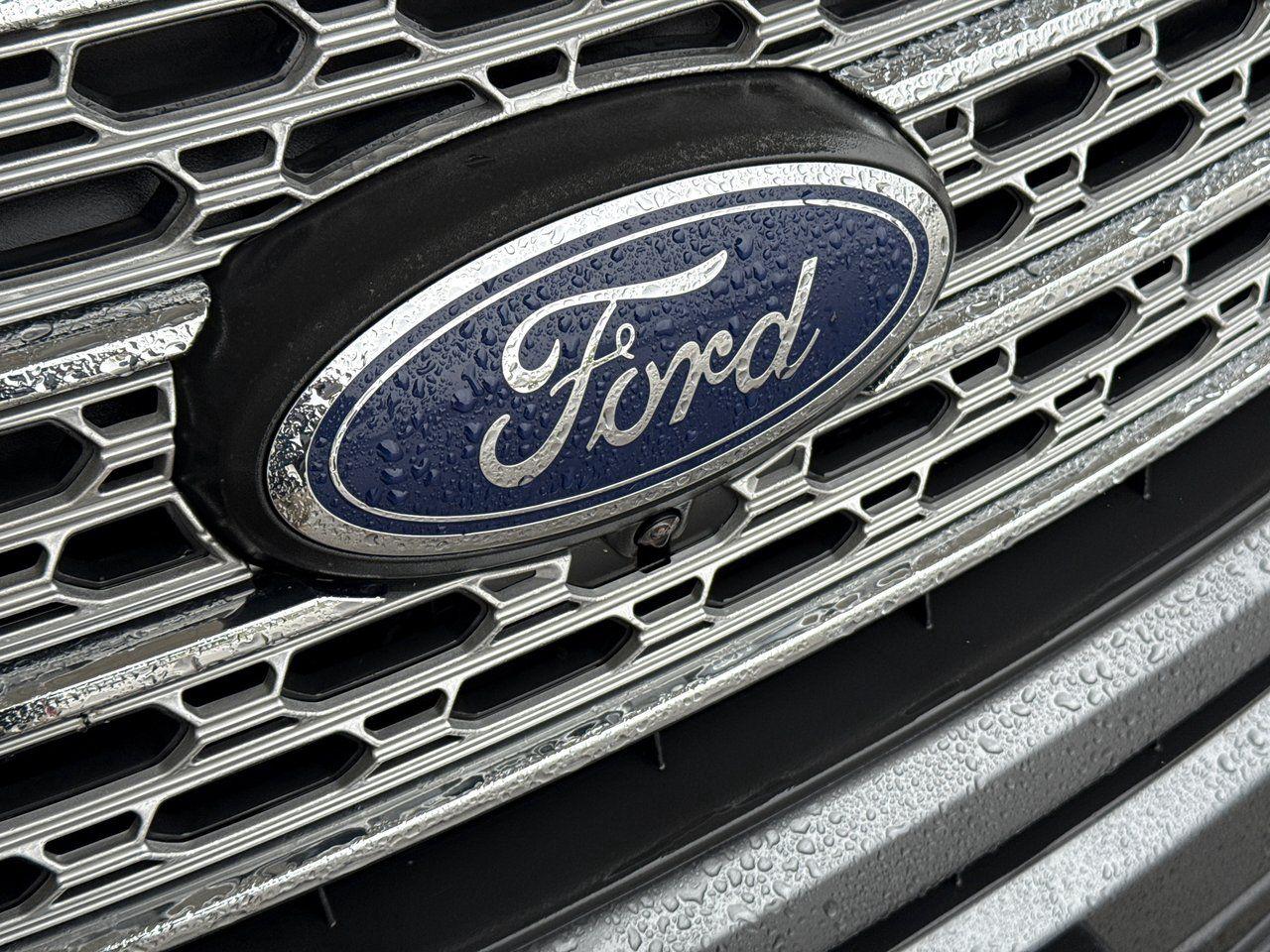 2023 Ford Explorer LIMITED - Photo #10