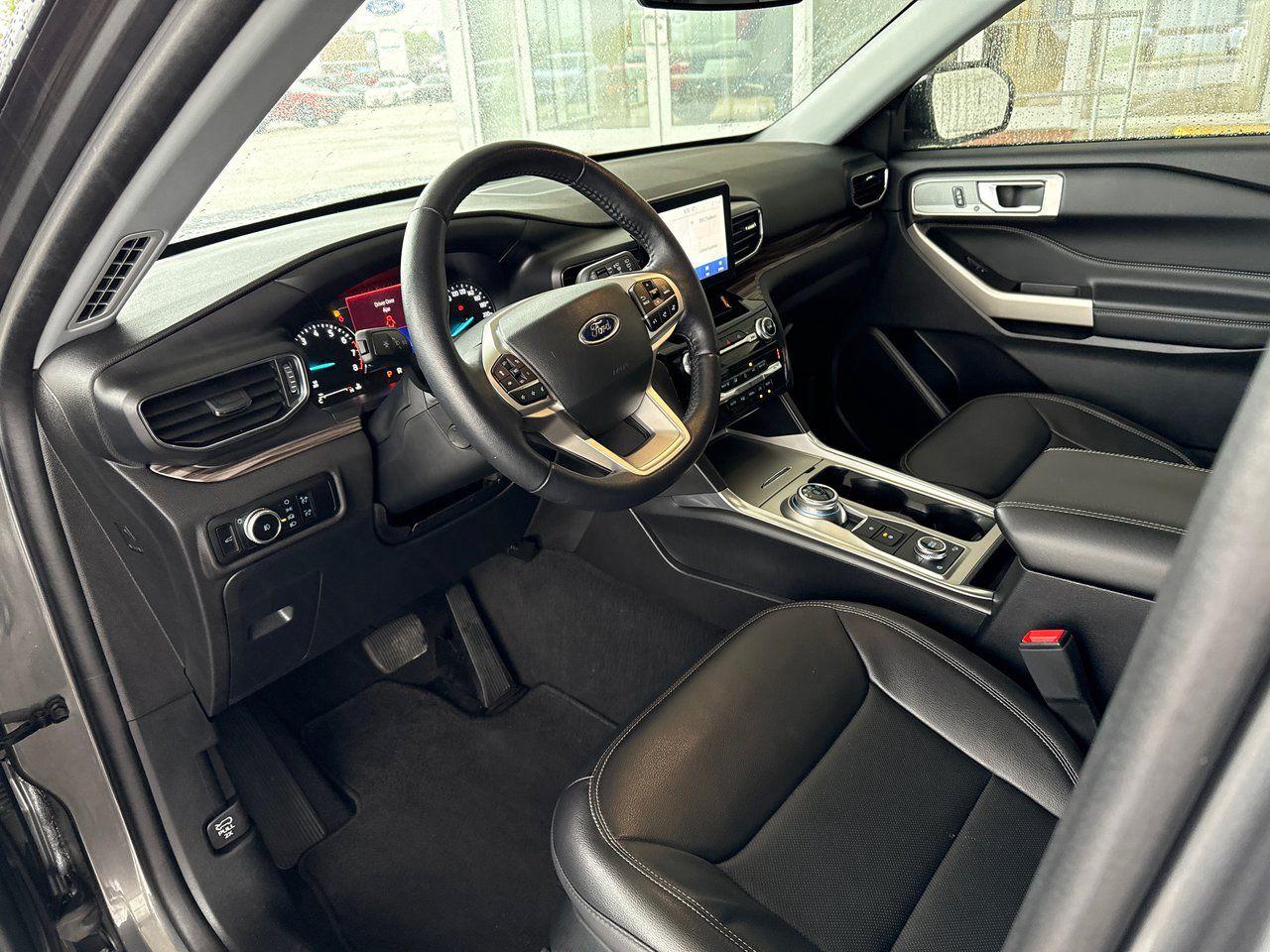 2023 Ford Explorer LIMITED - Photo #12