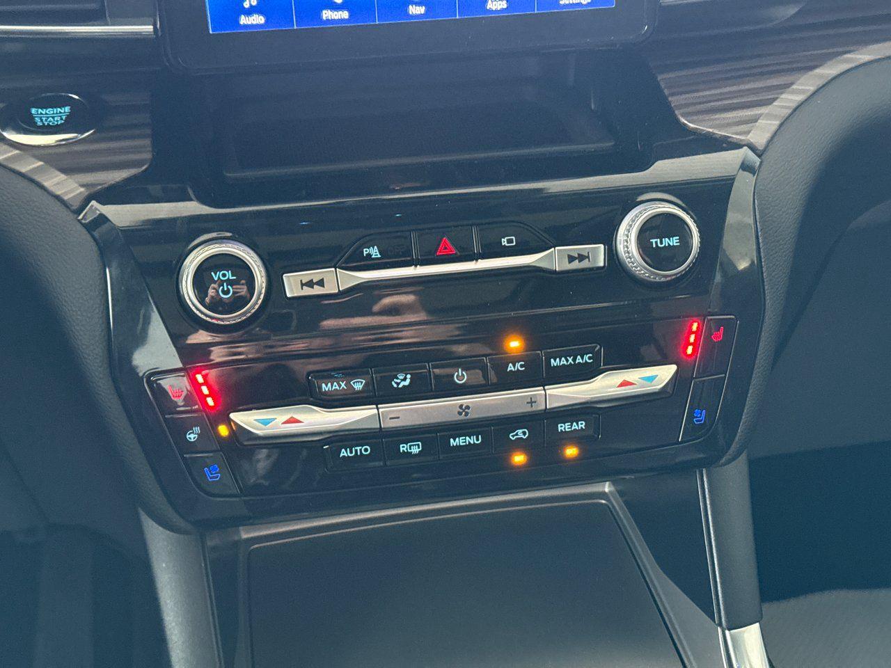 2023 Ford Explorer LIMITED - Photo #16
