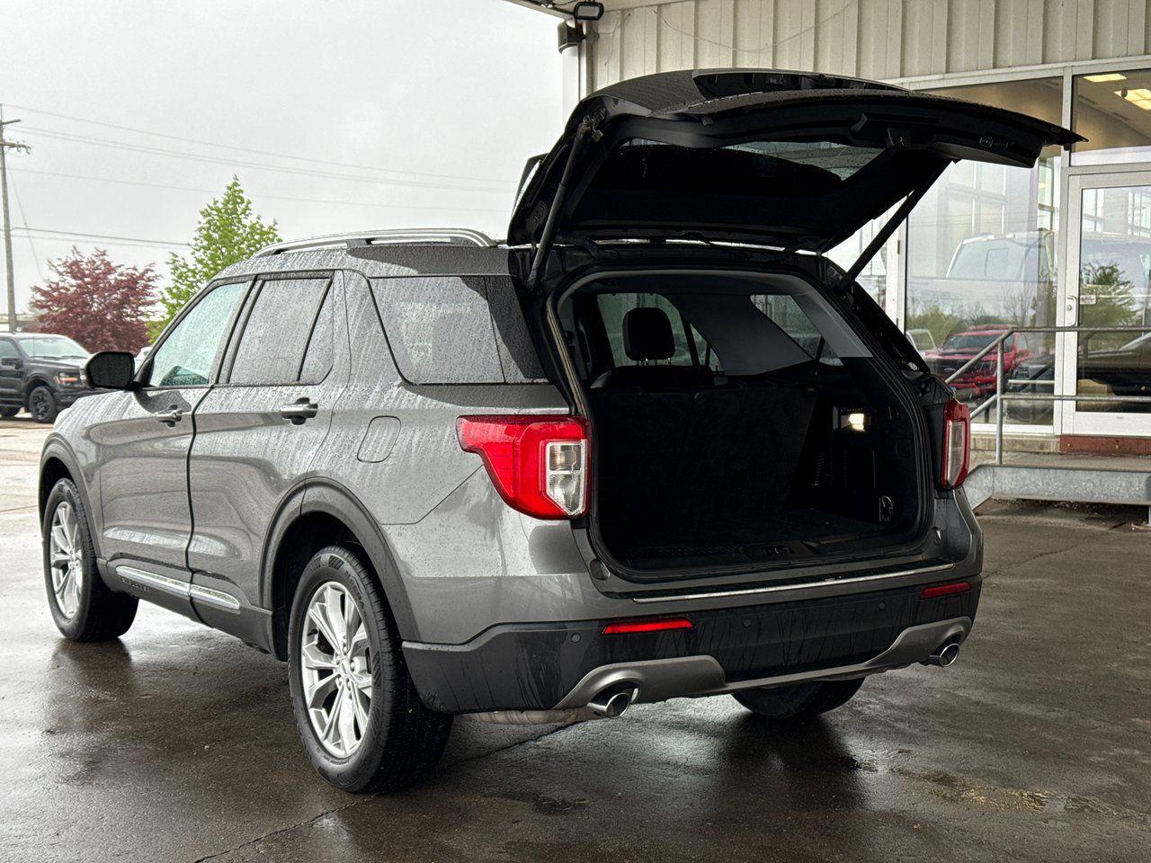 2023 Ford Explorer LIMITED - Photo #32