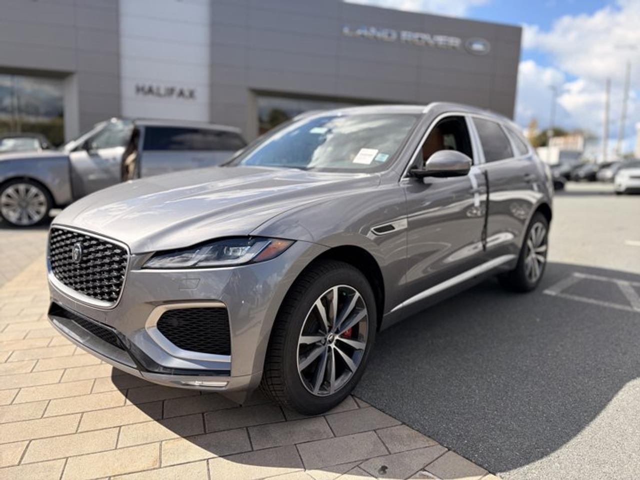 Small SUV 4WD, P400 R-Dynamic S Auto, 8-Speed Automatic w/OD, Intercooled Turbo Gas/Electric I-6 3.0 L/183