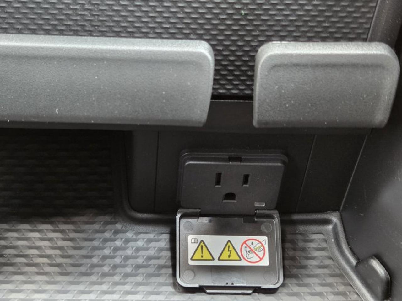 2025 RAM 1500 Big Horn Photo