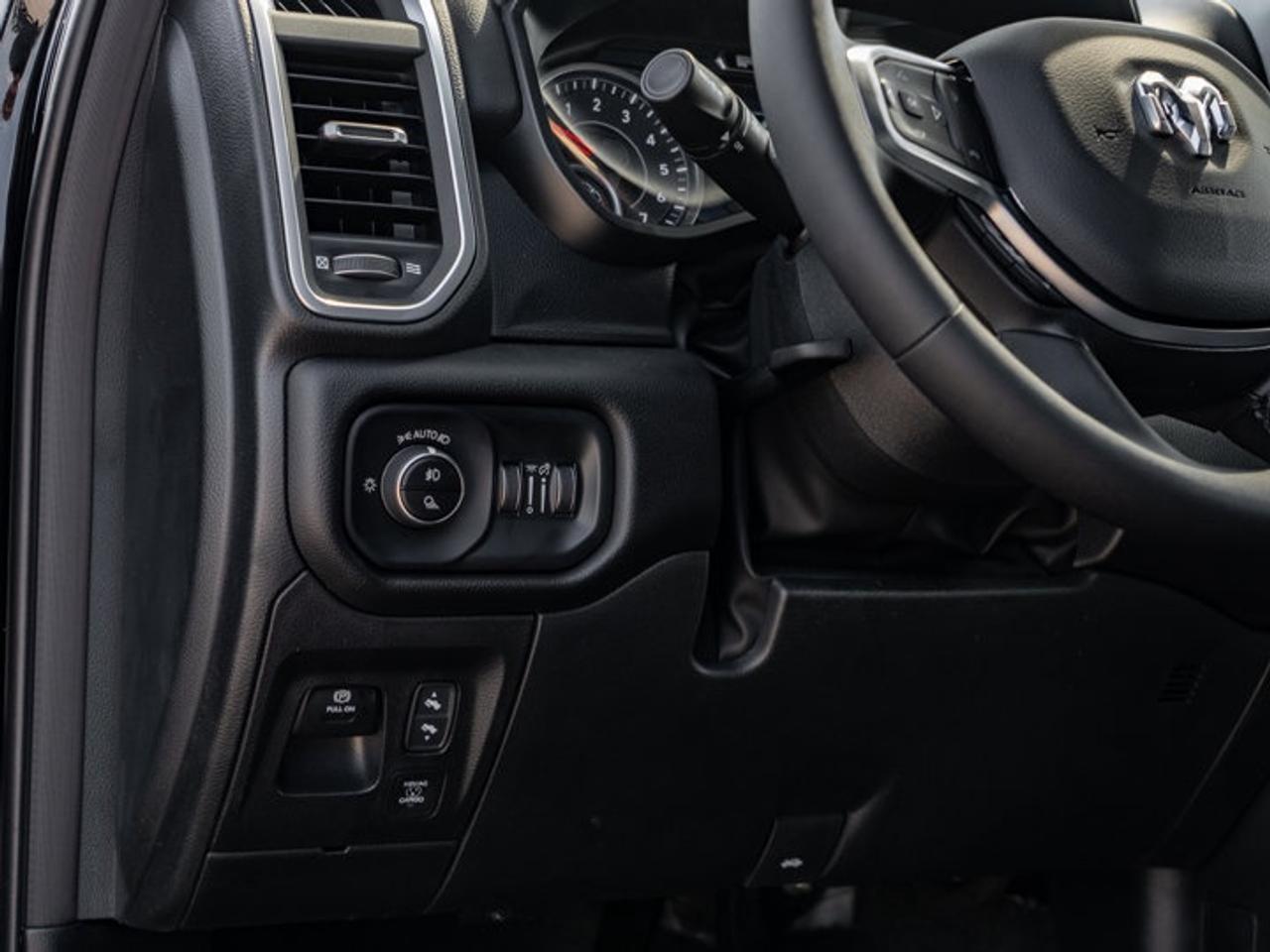 2025 RAM 1500 Big Horn Photo