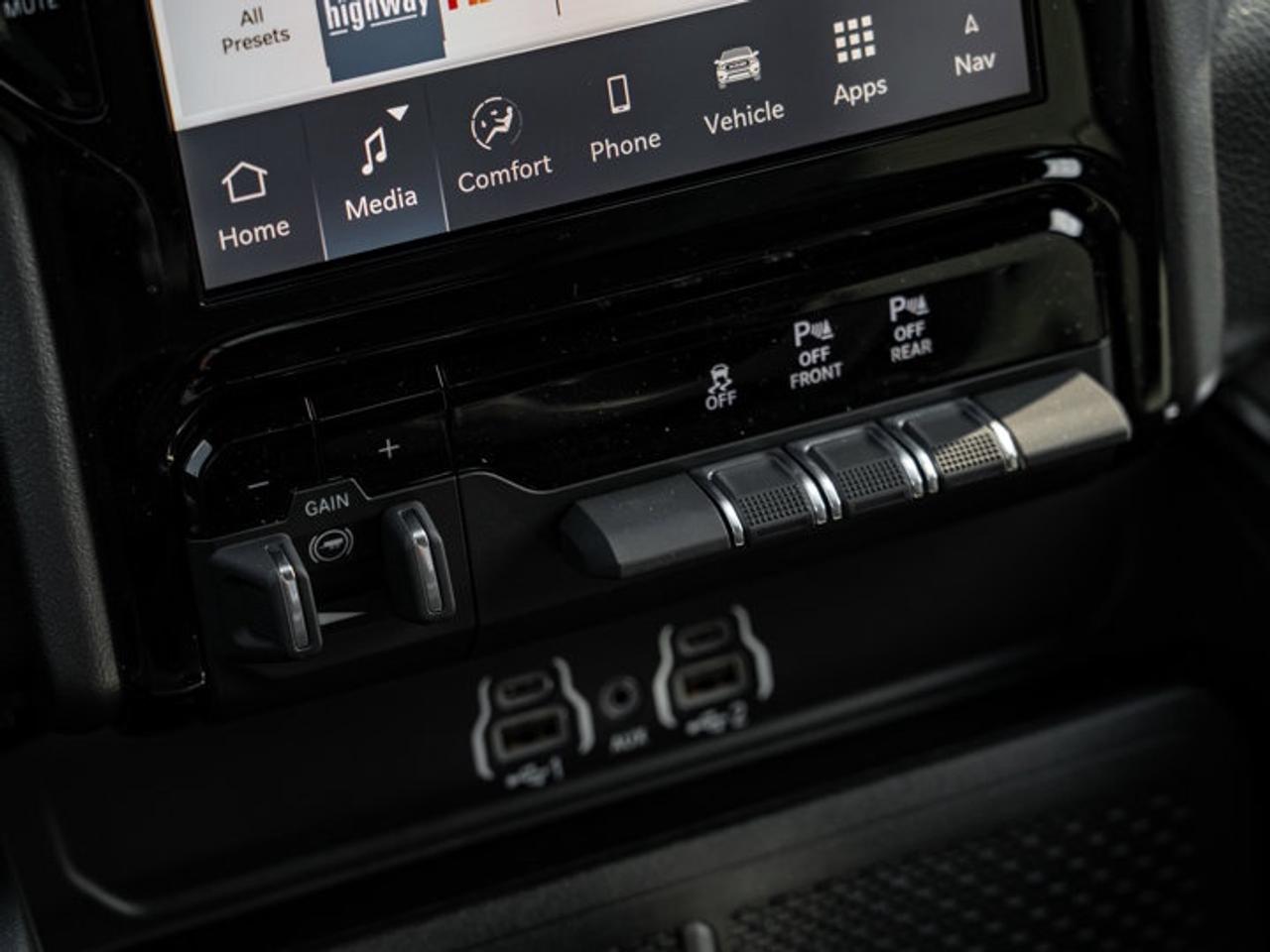 2025 RAM 1500 Big Horn Photo