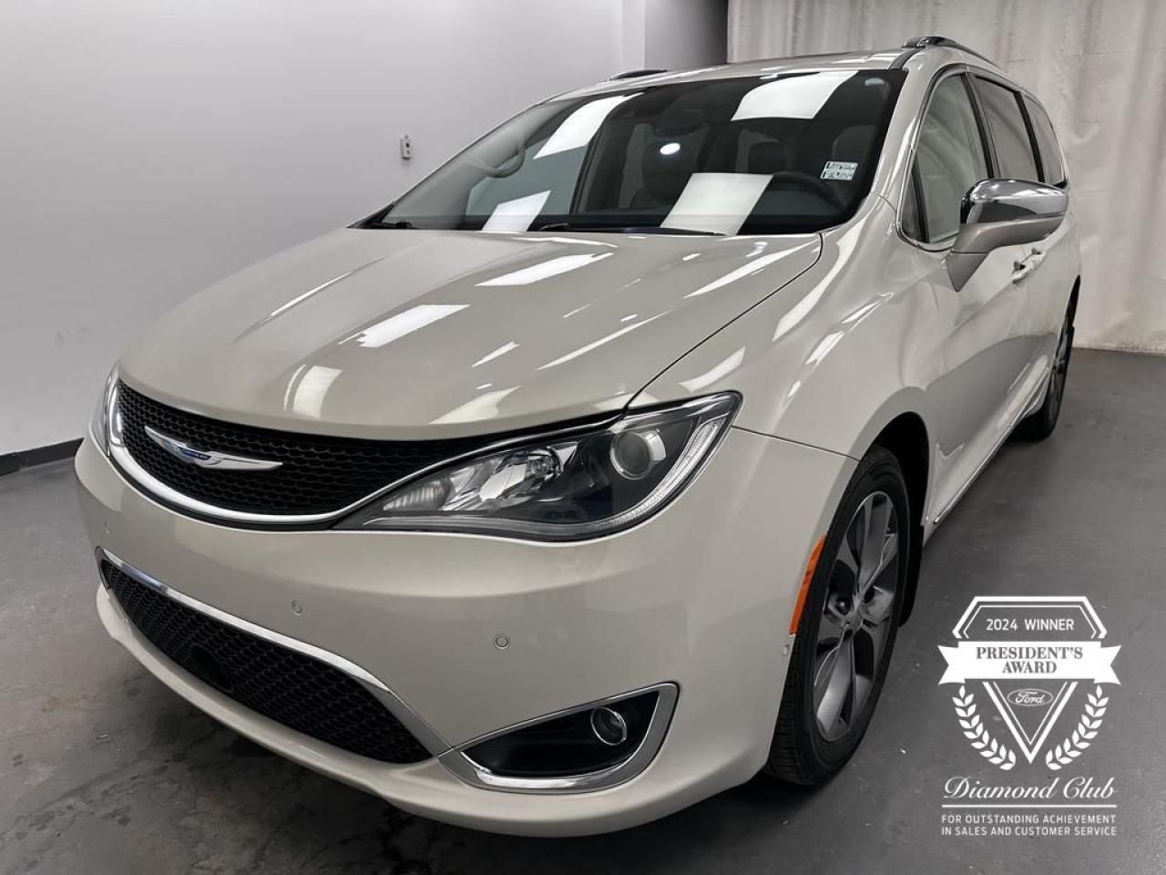 Used 2017 Chrysler Pacifica Limited Uconnect Theatre Pkg - Advanced Safety Tec Pkg - 20