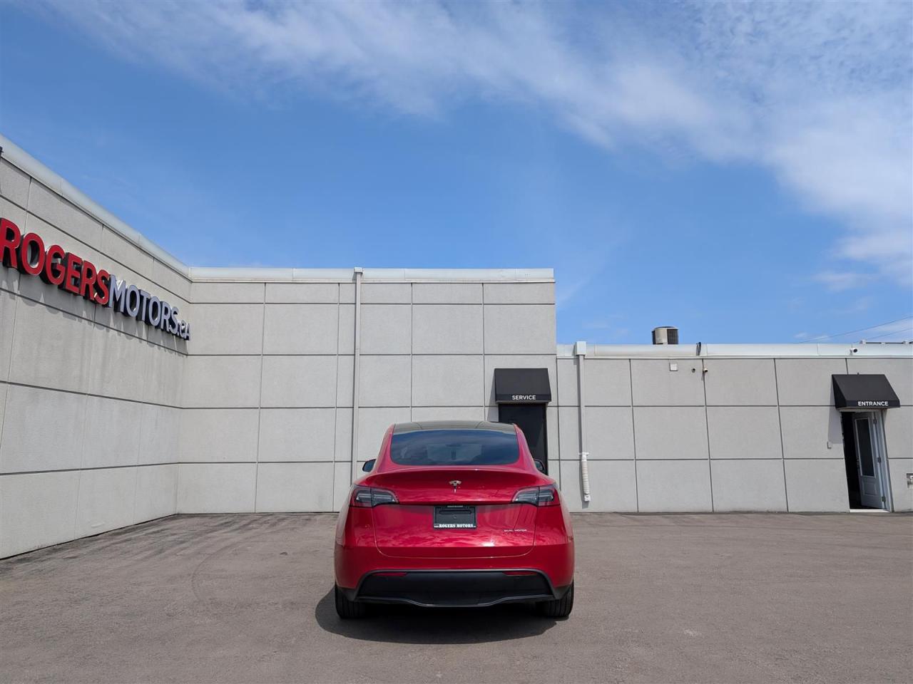 2023 Tesla Model Y LONG RANGE AWD - DUAL MOTOR