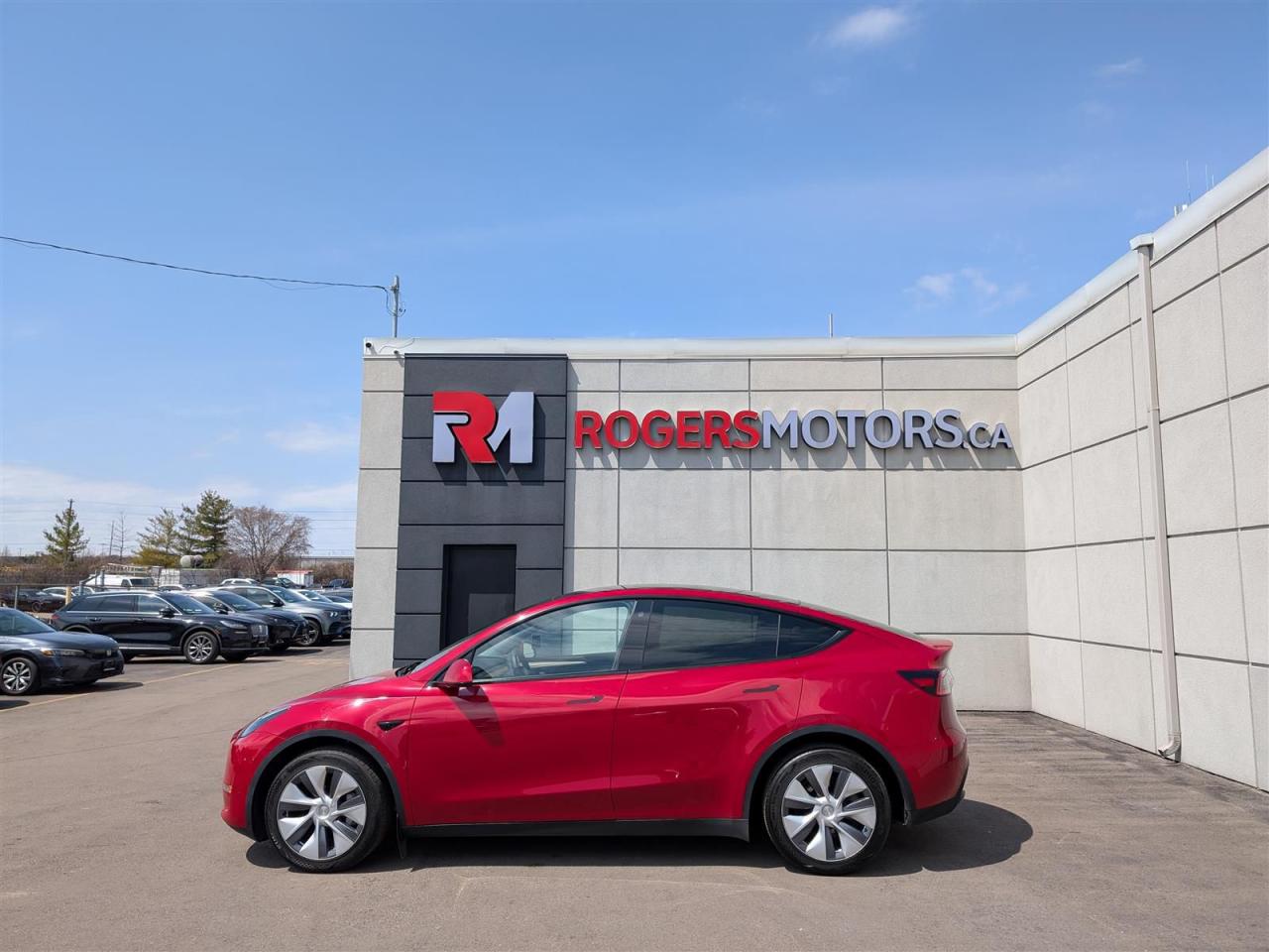 2023 Tesla Model Y LONG RANGE AWD - DUAL MOTOR